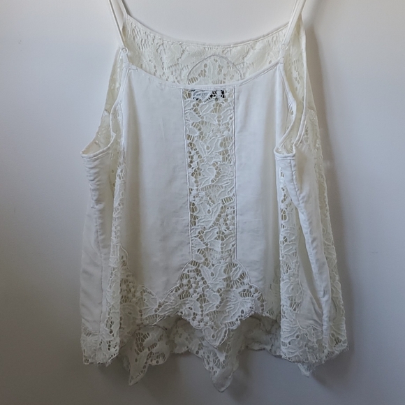 Lace tank top - Picture 3 of 3